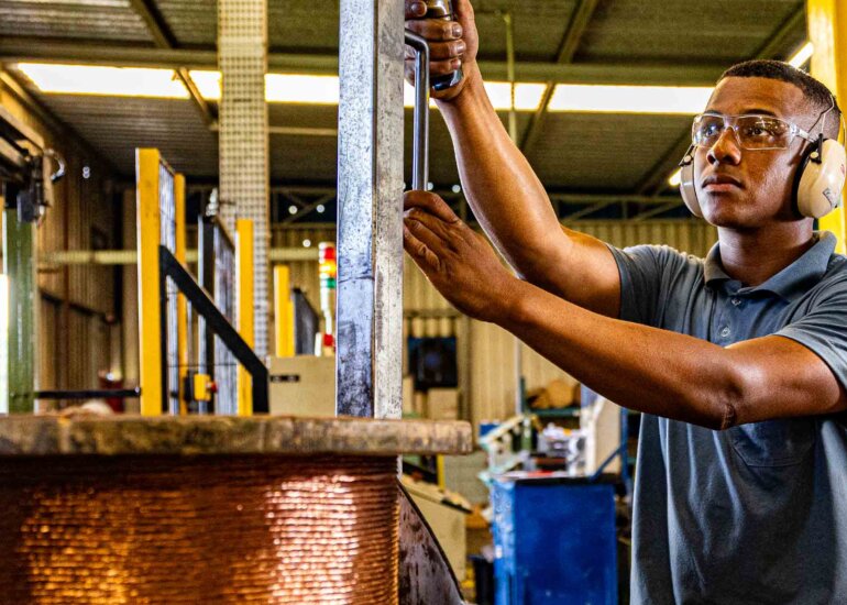 fotografia industrial cabos de cobre asta 15